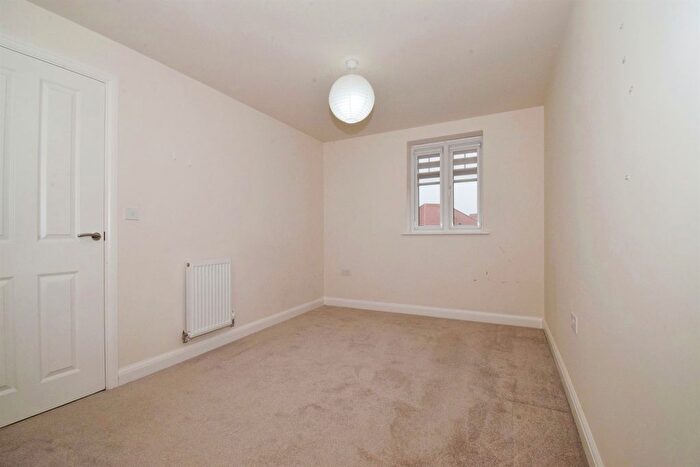 3 Bedroom End Of Terrace House For Sale In Mould Pen, Wigston, LE18