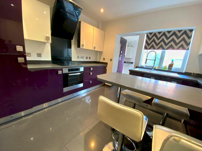 3 Bedroom Property To Rent In East Drive, Birmingham, B5