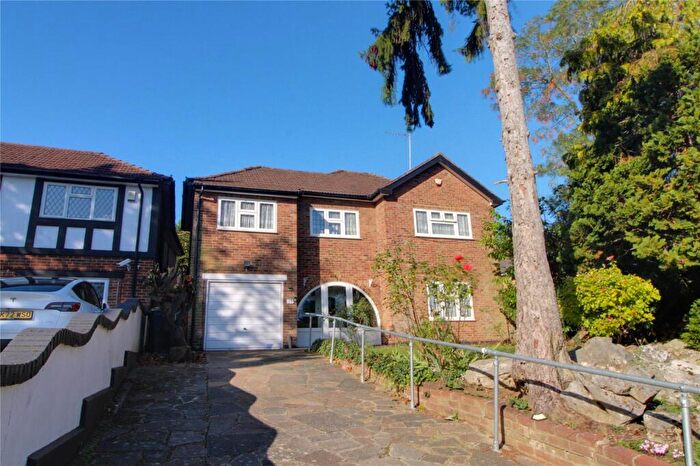 4 Bedroom Detached House For Sale In Rowantree Road, Enfield, Middlesex, EN2