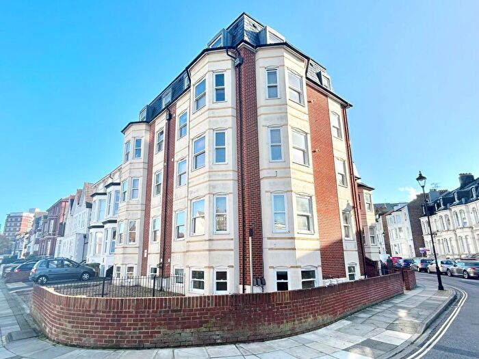 2 Bedroom Apartment To Rent In Alhambra Road, Southsea, PO4