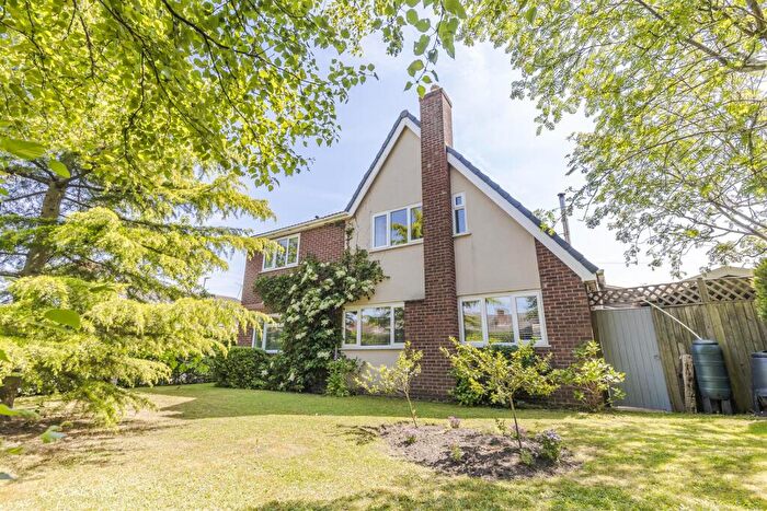 4 Bedroom Detached House For Sale In Sundale Drive, Crewe, Cheshire, CW2