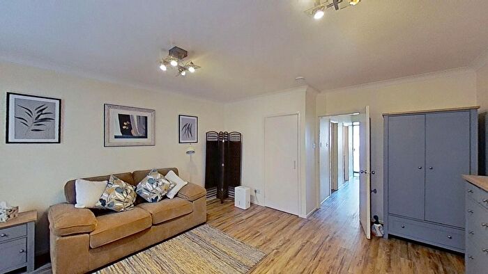 1 Bedroom Flat To Rent In Websters Land, Grassmarket, Edinburgh, EH1