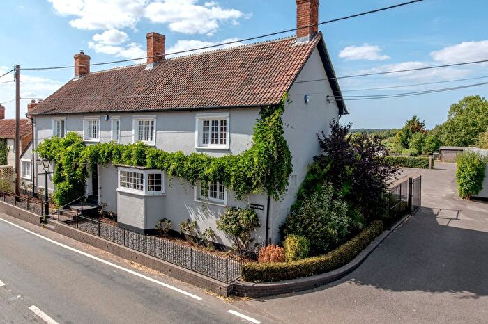 4 Bedroom Semi-Detached House For Sale In East Lyng, Taunton, TA3