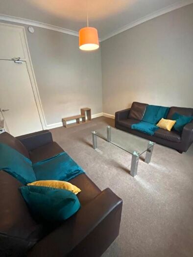 5 Bedroom Flat To Rent In Morningside Road, Edinburgh, EH10