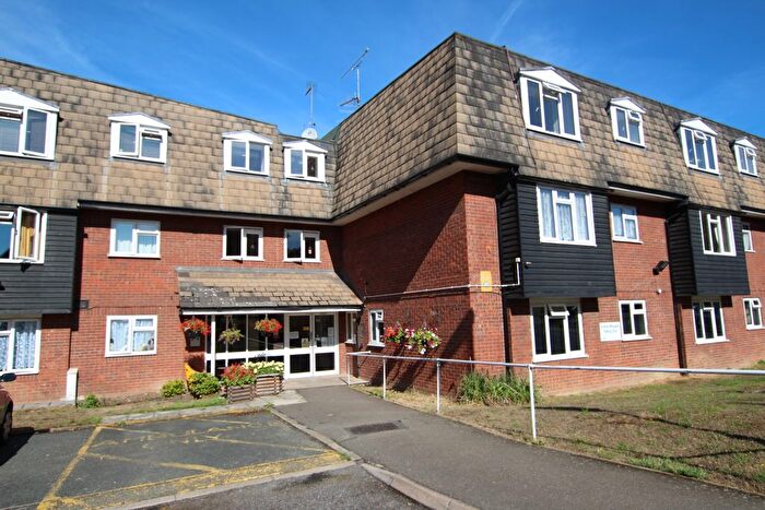 1 Bedroom Flat For Sale In Brantwood Way, Orpington, Kent, BR5