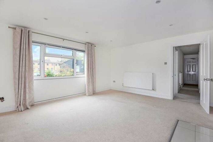 2 Bedroom Apartment To Rent In Birch Hill, Bracknell, RG12