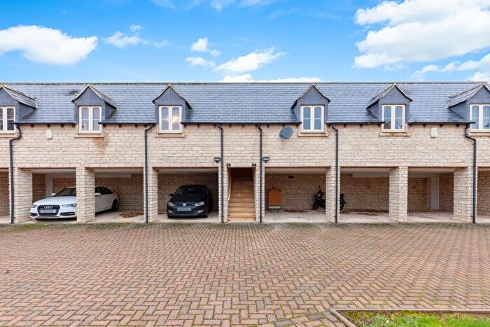 1 Bedroom Apartment To Rent In Sansoms Court, Shipton Road, Woodstock, OX20