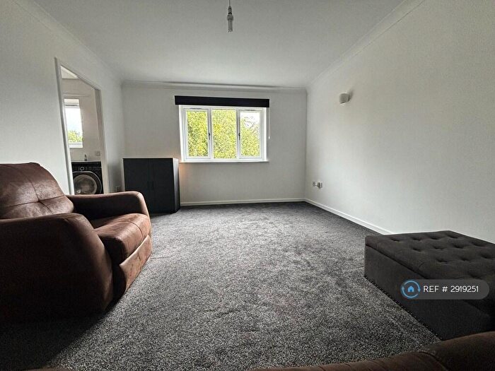 2 Bedroom Flat To Rent In Bellcroft, Birmingham, B16