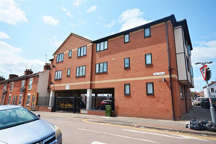 2 Bedroom Flat To Rent In Lawrence Court, Cyril Street, NN1