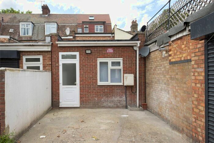 1 Bedroom Flat To Rent In Flat, Chingford Mount Road, London, E4