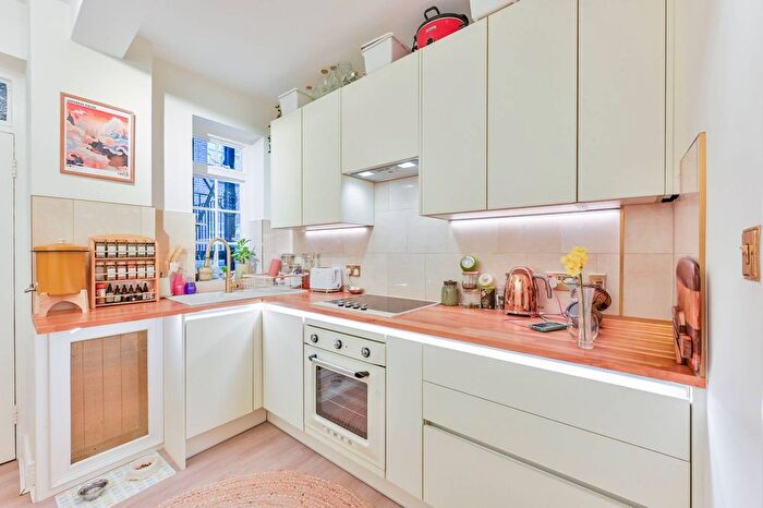 2 Bedroom Flat For Sale In Florence Court, Maida Vale, St John's Wood, London, W9