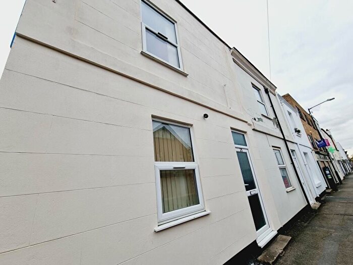 4 Bedroom Terraced House To Rent In Oxford Street, Leamington Spa, CV32