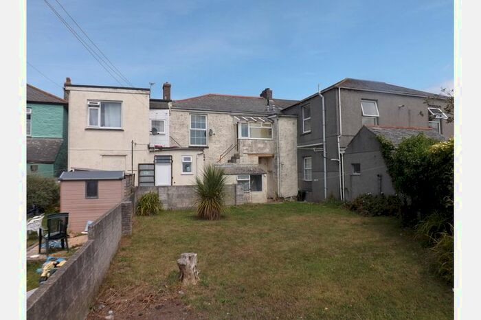 2 Bedroom Flat To Rent In Fore Street, Beacon, Camborne, TR14