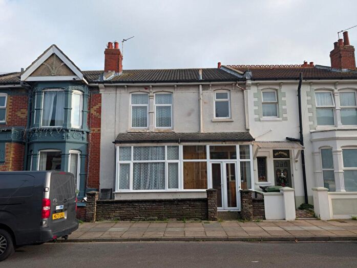 3 Bedroom Terraced House For Sale In Lynton Grove, Portsmouth, PO3