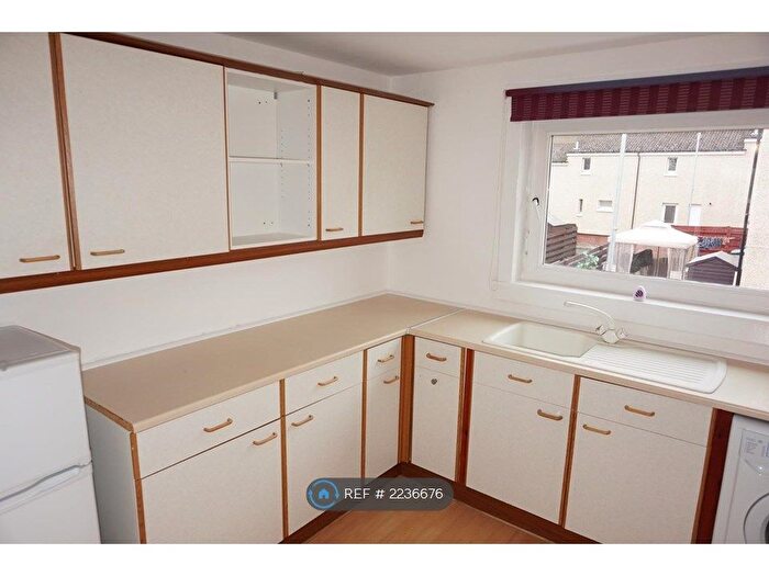 1 Bedroom Flat To Rent In Holmscroft Avenue, Greenock, PA15