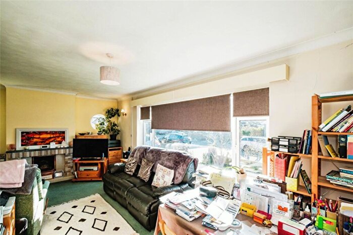 2 Bedroom Bungalow For Sale In Orchard Avenue, Worthing, West Sussex, BN14