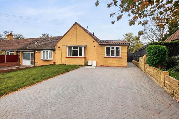 3 Bedroom Bungalow For Sale In Stansted Crescent, Bexley, Kent, DA5