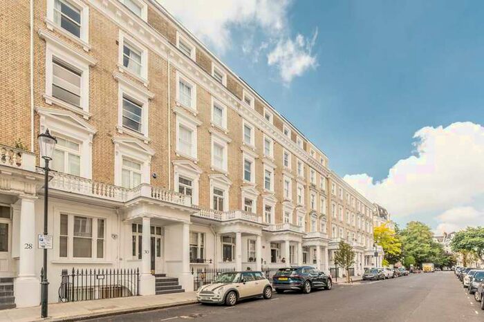 2 Bedroom Flat To Rent In Harcourt Terrace, Chelsea, SW10