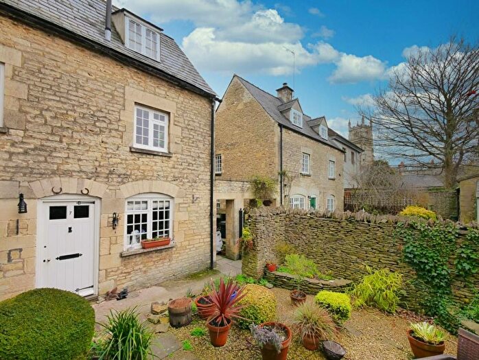 3 Bedroom Town House To Rent In Coxwell Street, Cirencester, GL7