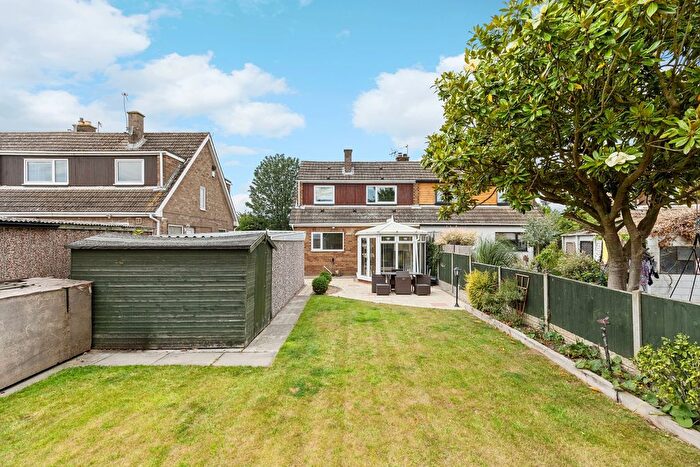 3 Bedroom Semi-Detached House For Sale In Orchard Way, Howden, Goole, Yorkshire, DN14