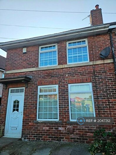 2 Bedroom Terraced House To Rent In Raisen Hall Road, Sheffield, S5