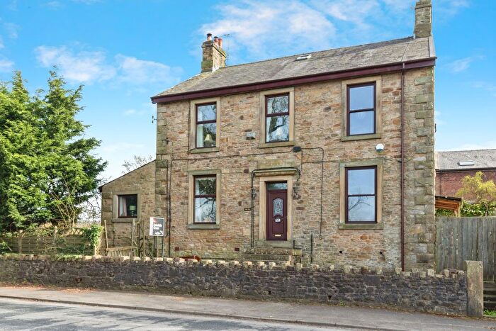 4 Bedroom Semi-Detached House For Sale In Longsight Road, Clayton Le Dale, Blackburn, Lancashire, BB1