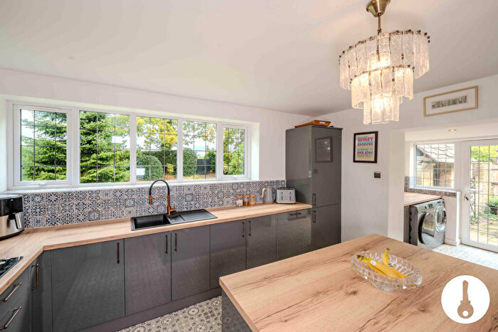4 Bedroom Detached House For Sale In Hale Road, Liverpool, L24