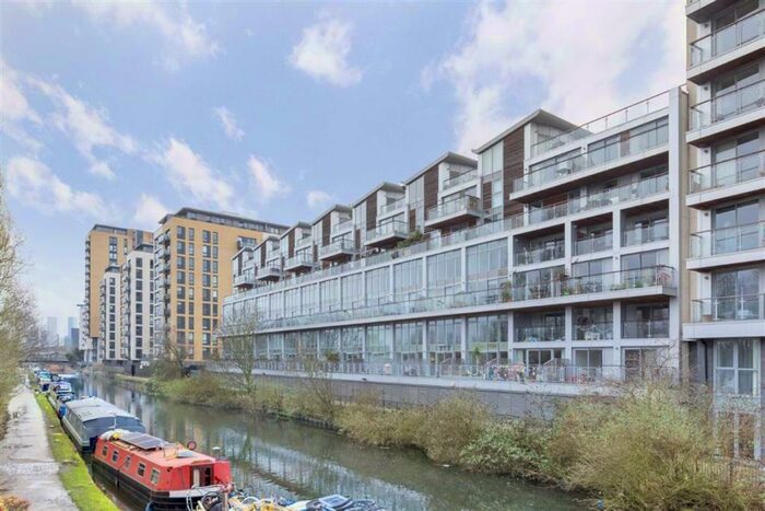 2 Bedroom Flat To Rent In Palmers Road, Bethnal Green, E2