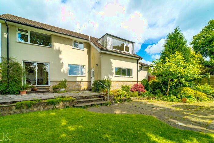 4 Bedroom Detached House For Sale In Wheatcroft Avenue, Fence, BB12