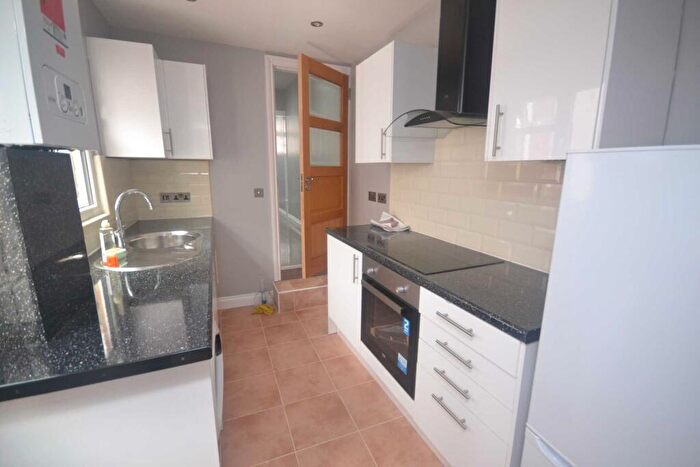 3 Bedroom Terraced House To Rent In Blenheim Gardens, Reading, RG1
