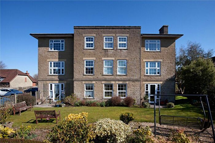 2 Bedroom Apartment For Sale In Savoy Court, Shaftesbury, Dorset, SP7
