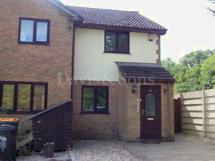 2 Bedroom Semi-Detached House To Rent In Hydrangea Close, Rogerstone, Newport., NP10