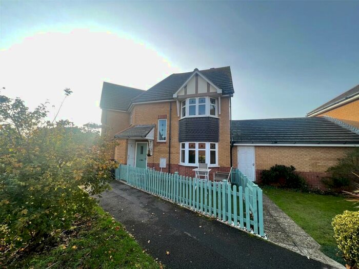 2 Bedroom Apartment To Rent In Megson Drive, Lee On The Solent, Hampshire, PO13