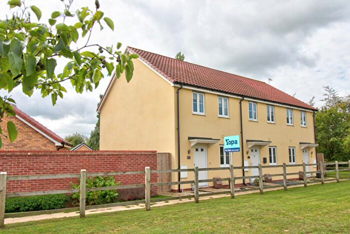 2 Bedroom End Of Terrace House For Sale In River Way, Gt Blakenham, IP6