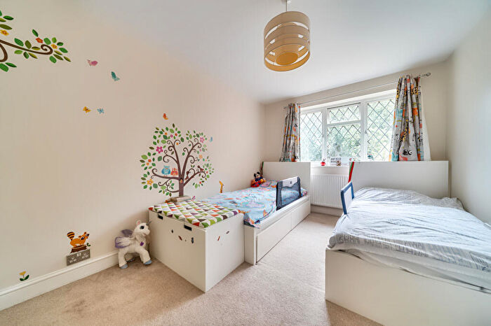 3 Bedroom End Of Terrace House For Sale In Bailey Close, Windsor, SL4