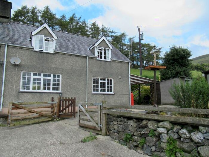 3 Bedroom Semi-Detached House To Rent In Llanfihangel Y Pennant, Tywyn, LL36