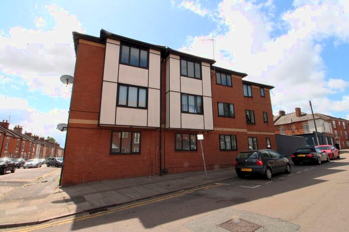 1 Bedroom Flat To Rent In Cyril Street, Town Centre, Northampton, NN1