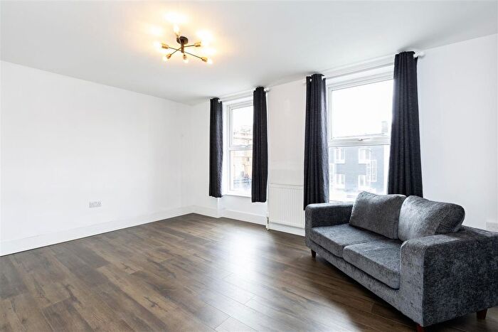 2 Bedroom Flat To Rent In Camden High Street, London, NW1