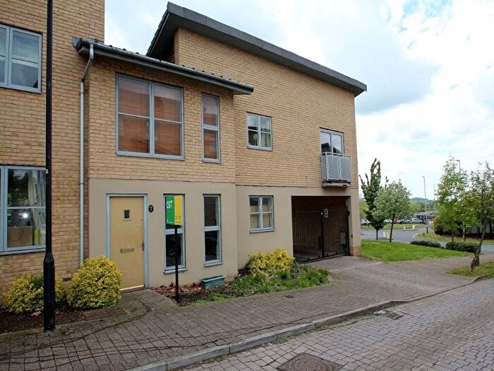 2 Bedroom Flat To Rent In Pinewood Drive, Cheltenham, Gloucestershire, GL51