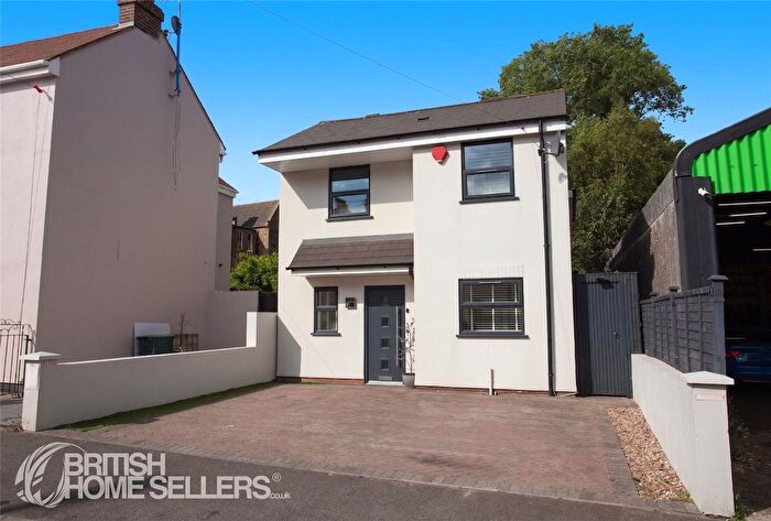 3 Bedroom Detached House For Sale In Lorne Road, Ramsgate, Kent, CT11