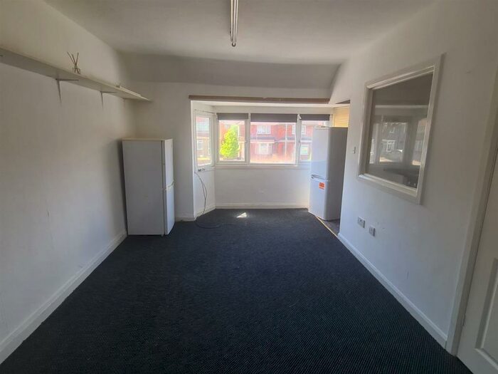 Studio To Rent In Gospel Lane, Birmingham, B27
