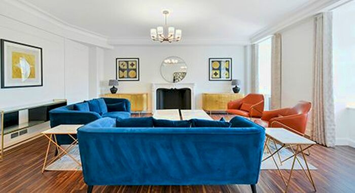 4 Bedroom Flat To Rent In - Grosvenor Square, London, W1K