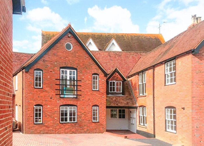 2 Bedroom Flat To Rent In Church Street, Wantage, OX12