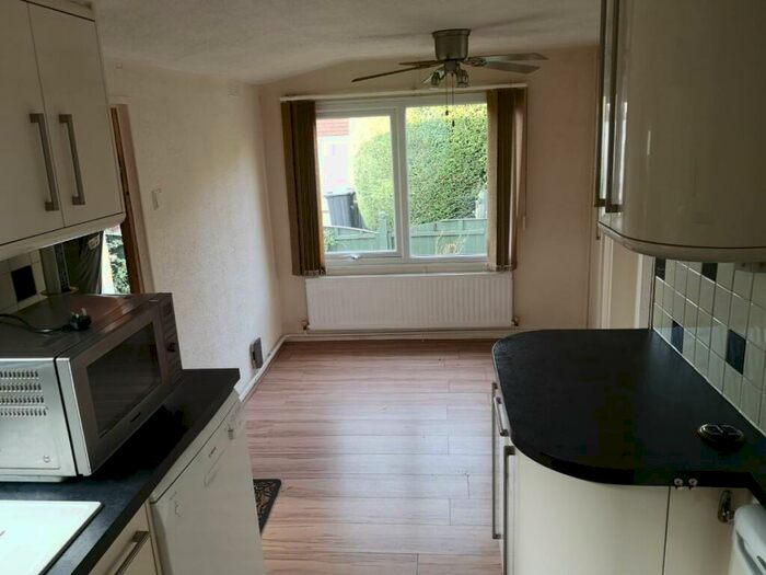 2 Bedroom Park Home To Rent In Beverley Hills Park Porton Road, Amesbury, Salisbury, SP4