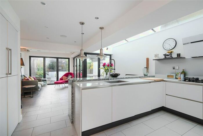 5 Bedroom Terraced House To Rent In Harbut Road, London, SW11