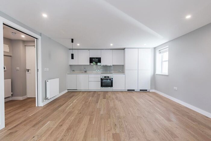 1 Bedroom Flat To Rent In Pavillion Court, NW3