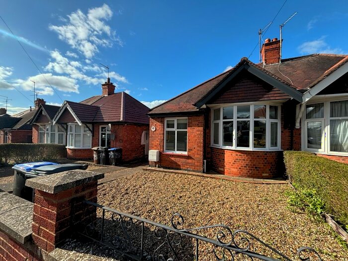 2 Bedroom Bungalow To Rent In Ennerdale Road, Northampton, NN3