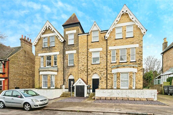 2 Bedroom Flat For Sale In South Eastern Road, Ramsgate, Kent, CT11