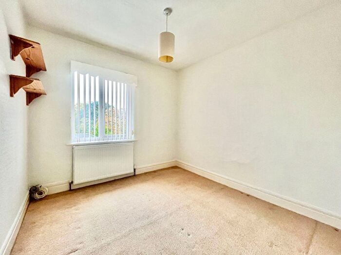 2 Bedroom Flat For Sale In Kingshurst Drive, Paignton, TQ3