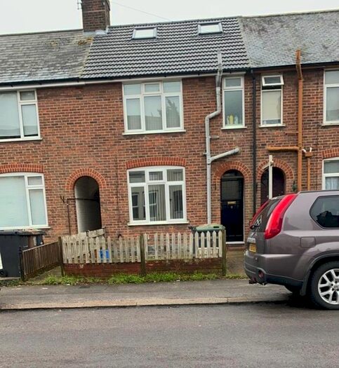 3 Bedroom Terraced House To Rent In Gardenia Avenue, Luton, Bedfordshire LU3